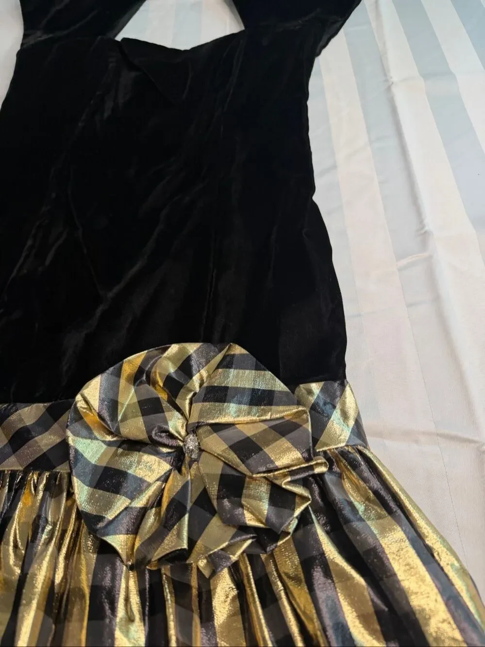 Roberta California Black Velvet Metallic Cutout Vintage Dress Size 11/12